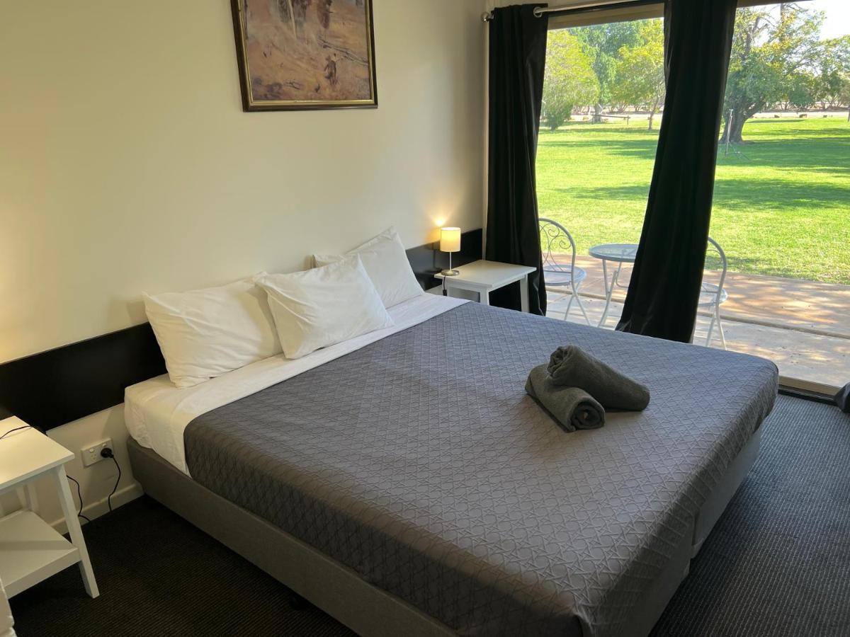 Jumbuck Motor Inn - Pool - Pet Friendly Section - King Beds Longreach Eksteriør bilde