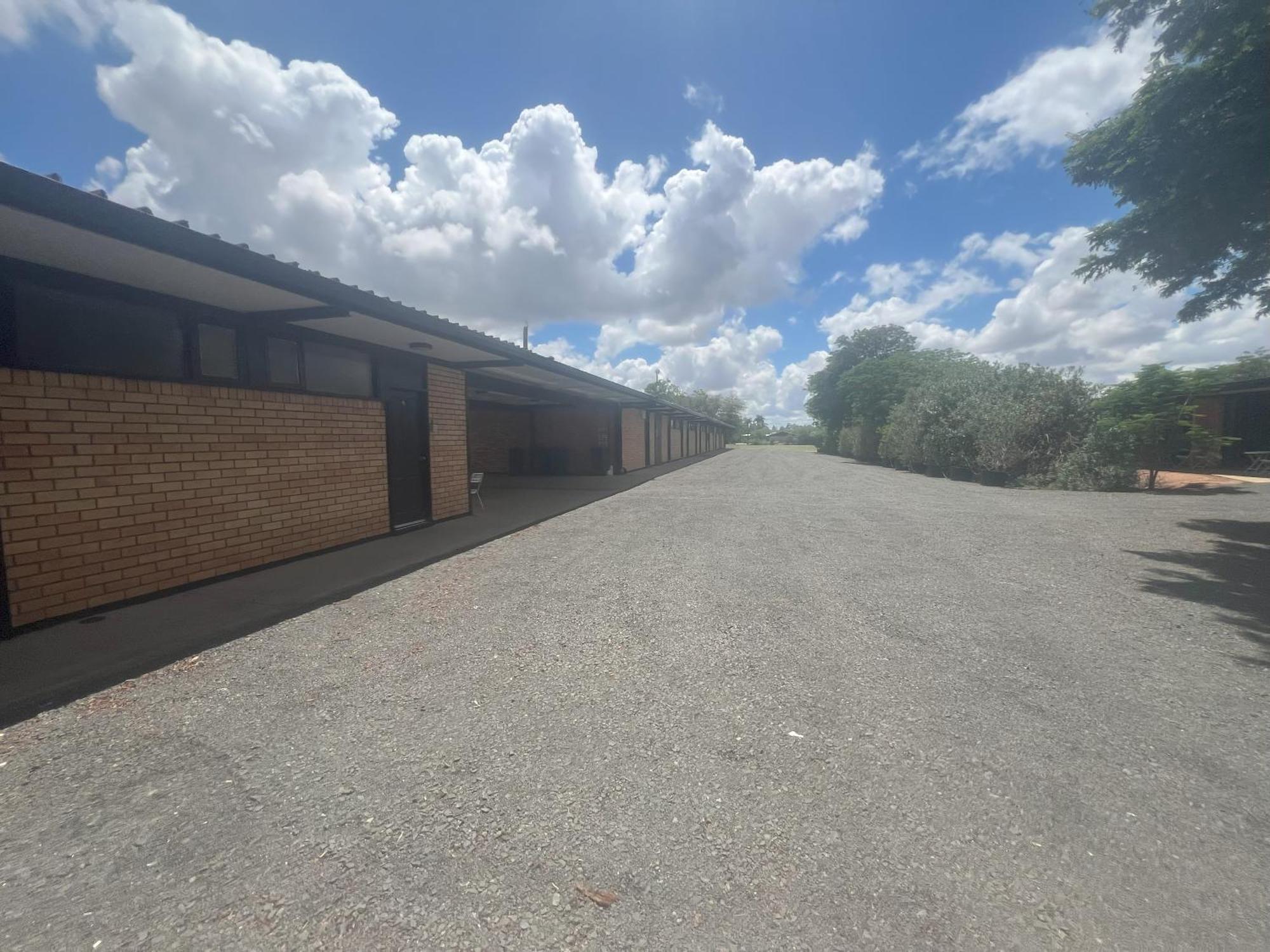 Jumbuck Motor Inn - Pool - Pet Friendly Section - King Beds Longreach Eksteriør bilde